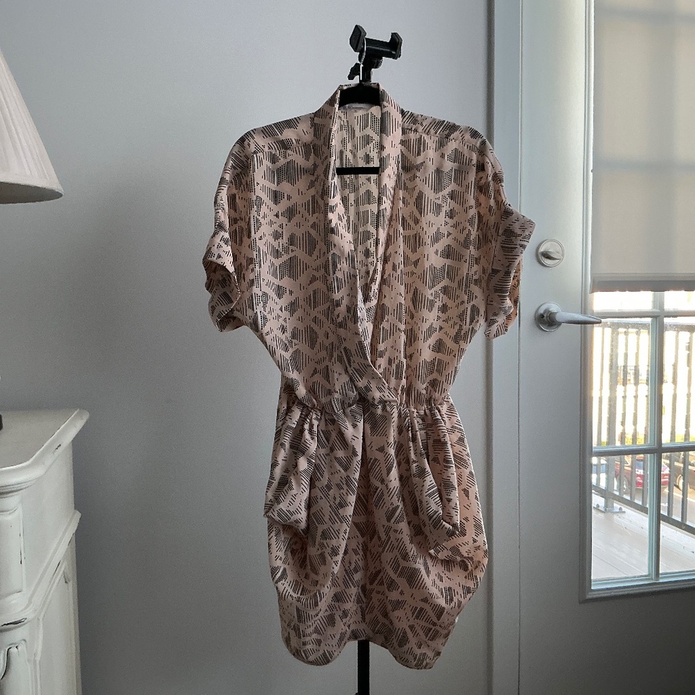 BCBGeneration Peach and Black Print Dress w/Pockets, Medium